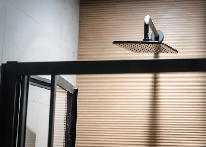 Code - The Loft, 호스텔