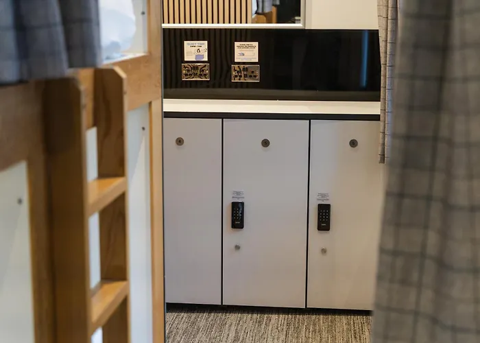 호스텔 Code - The Loft, *