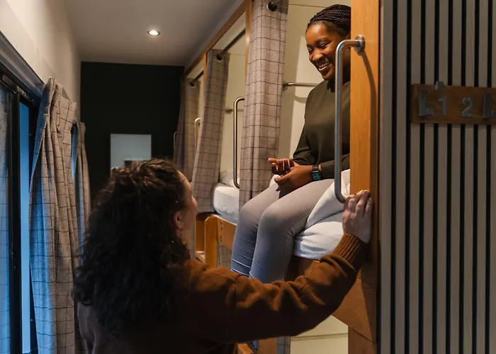 Code - The Loft, 호스텔