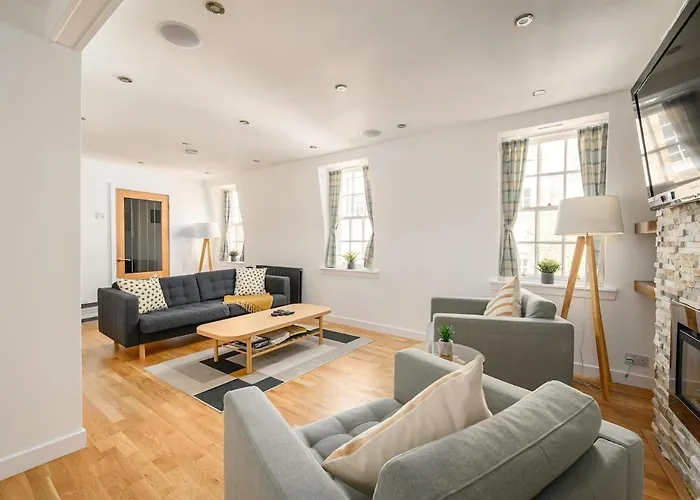 Queensferry Street Lane - Fantastic 2 Bedroom Centre Mews House With Free Secure Parking! Apartment Edinburgh