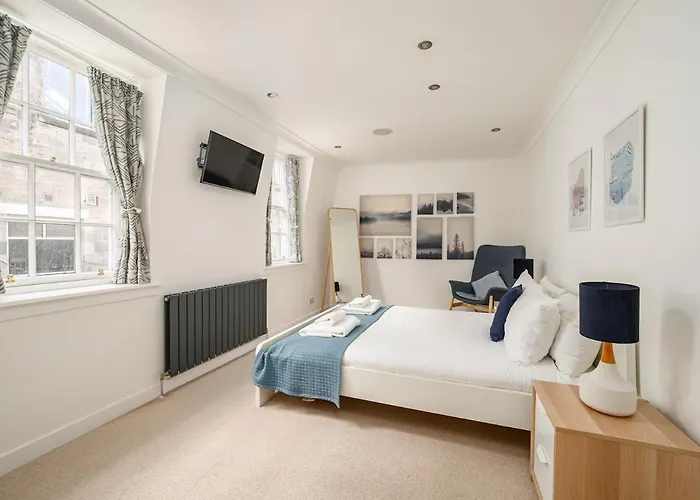 Apartment Queensferry Street Lane - Fantastic 2 Bedroom Centre Mews House With Free Secure Parking!