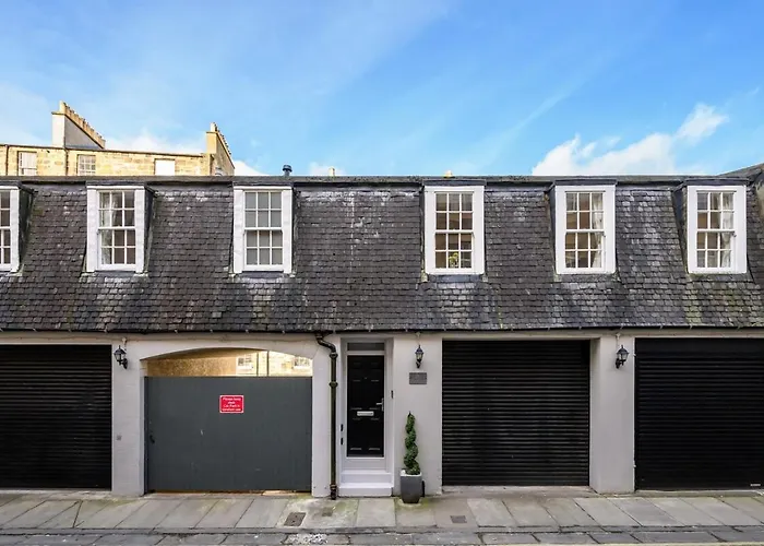 Apartment Queensferry Street Lane - Fantastic 2 Bedroom Centre Mews House With Free Secure Parking!
