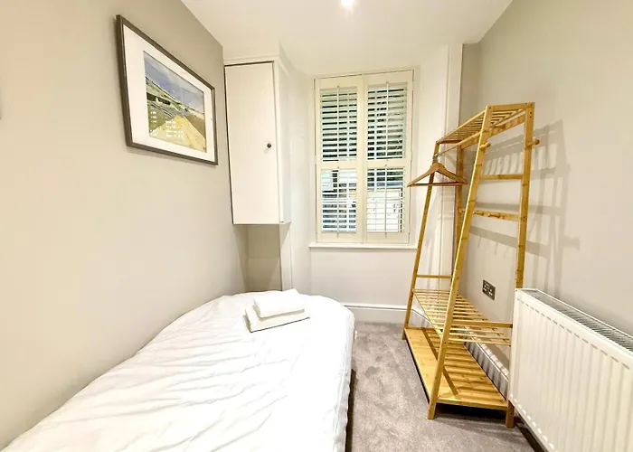 Ultra Modern, Stylish Next To Princes St Апартаменты Эдинбург