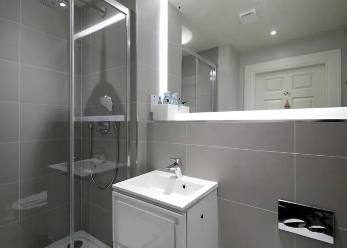 Bernard St - Bright And Spacious 1 Bed At The Shore! * 에든버러