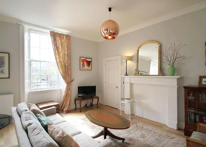 아파트 Bernard St - Bright And Spacious 1 Bed At The Shore! *