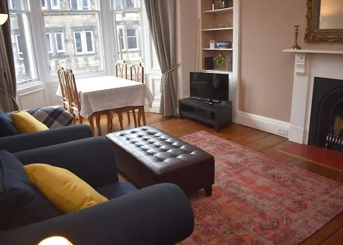 East Claremont - Beautiful 2br In Apartament