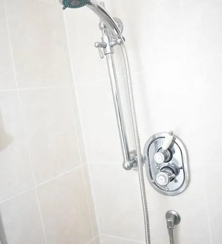 East Claremont - Beautiful 2br In Lejlighed *