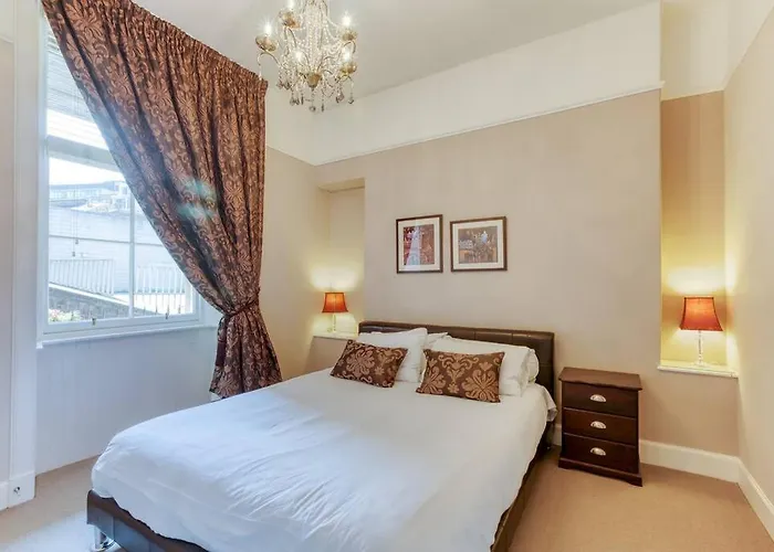 West Port - 2br In The Heart Of The Old Town Just Off The Grassmarket Apartment *