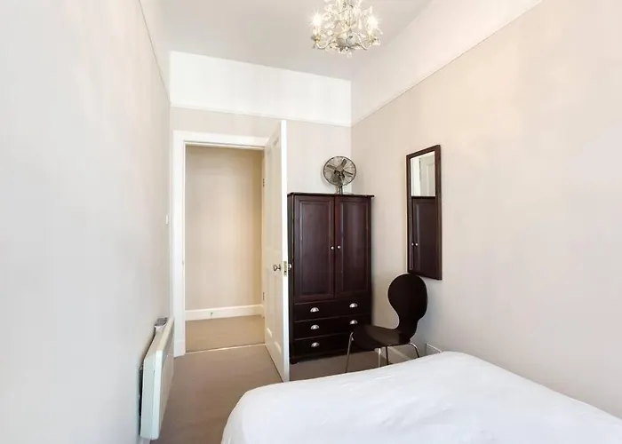 West Port - 2br In The Heart Of The Old Town Just Off The Grassmarket *