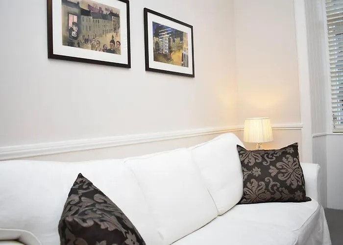 West Port - 2br In The Heart Of The Old Town Just Off The Grassmarket Edinburgh