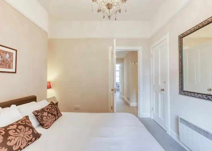 West Port - 2br In The Heart Of The Old Town Just Off The Grassmarket Apartment Edinburgh