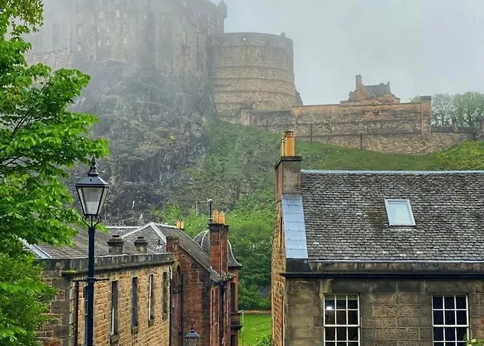 West Port - 2br In The Heart Of The Old Town Just Off The Grassmarket