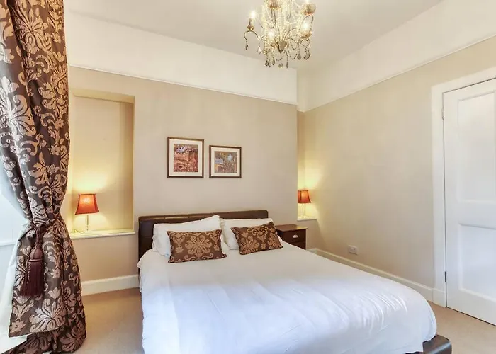 West Port - 2br In The Heart Of The Old Town Just Off The Grassmarket * Edinburgh