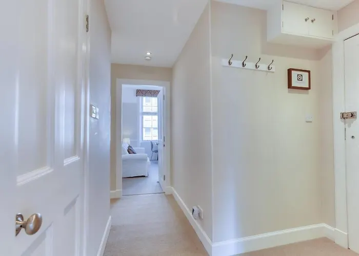 West Port - 2br In The Heart Of The Old Town Just Off The Grassmarket Apartment *