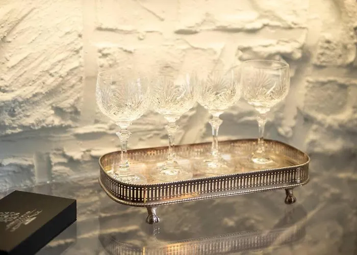 Apartment Upper Bow - Luxurious, Modern 1br Near Castle Edinburgh