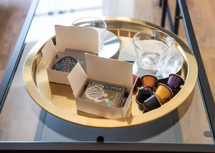 Upper Bow - Luxurious, Modern 1br Near Castle