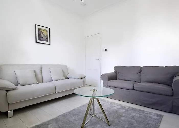 Beautiful Scandi-inspired One Bed In Stockbridge Appartement