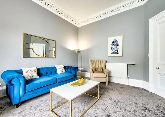 Lothian Road - Perfect Centre Location.