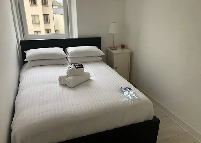 Beautiful Scandi-inspired One Bed In Stockbridge *