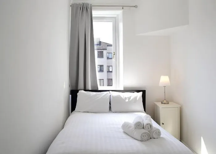 Beautiful Scandi-inspired One Bed In Stockbridge Appartamento