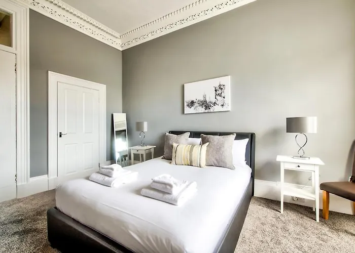 Lothian Road - Perfect Centre Location. Апартаменты Эдинбург