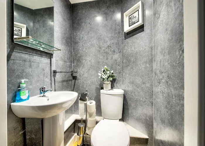 Lothian Road - Perfect Centre Location. Edinburgh