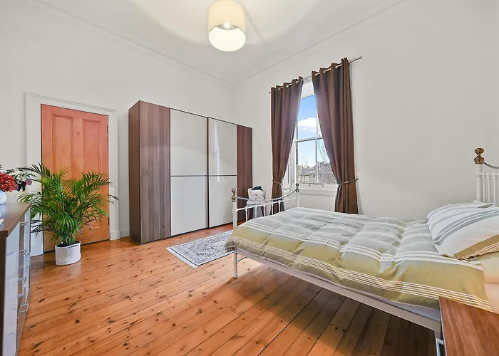 Δωμάτια σε οικογενειακή κατοικία Merchiston 1 In Shared With Parking -