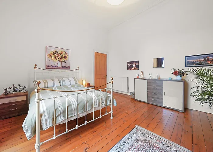 Merchiston 1 In Shared With Parking - Δωμάτια σε οικογενειακή κατοικία