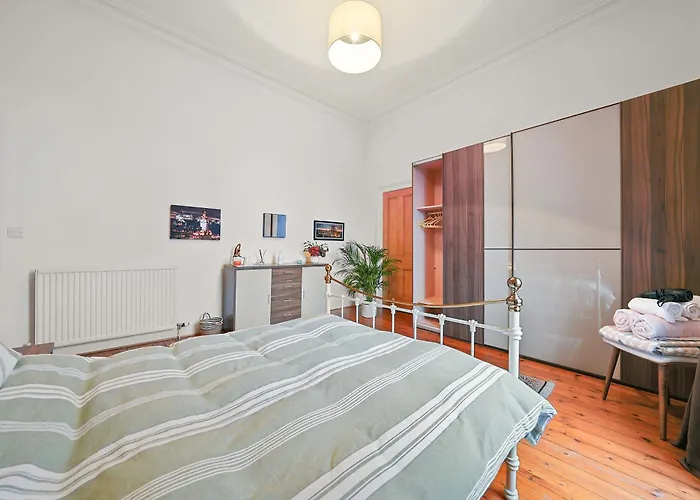 Merchiston 1 In Shared With Parking - Δωμάτια σε οικογενειακή κατοικία *