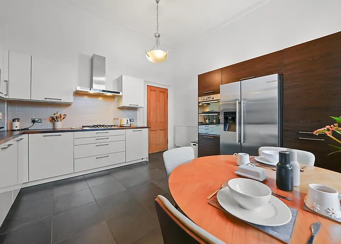 Rum i privatbostad Merchiston 1 In Shared With Parking - *