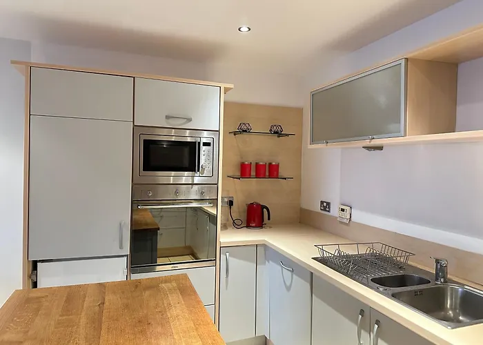 Pier House * Edinburgh