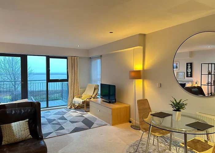Pier House *