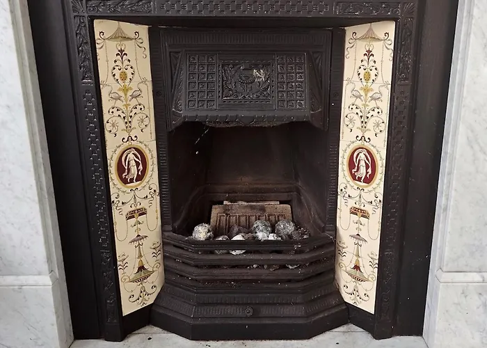 招待所 Delightful 4 Bedroom Family In Newington - Craigmillar Park 3*