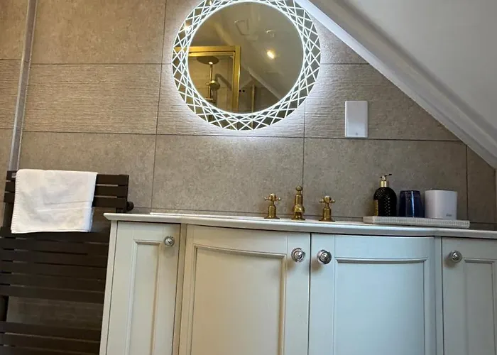 Kingston 3* Edinburgh