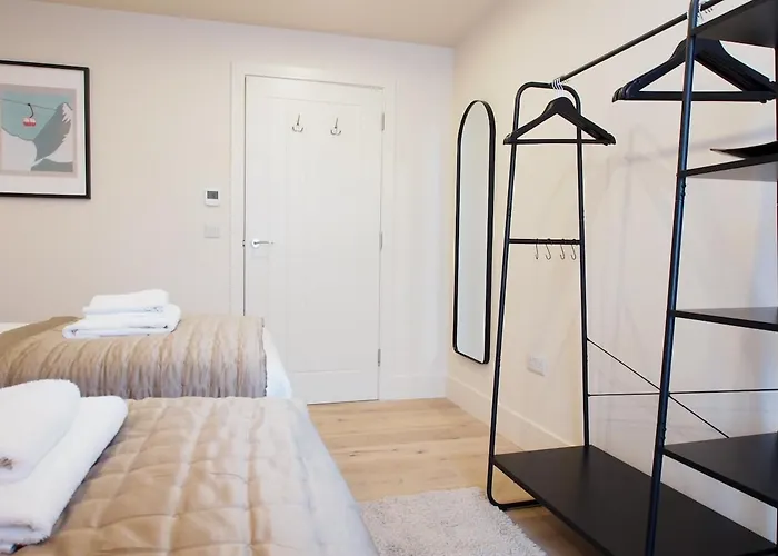 شقة Bright & Airy Mezzanine Loft In - Flat 4, Elgin House *