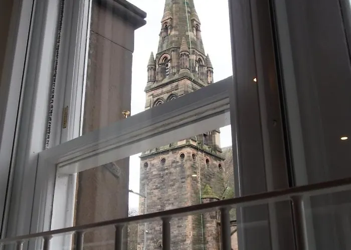 Spacious Luxe 2-bed Near The Centre - Flat 6, Elgin House Apartment