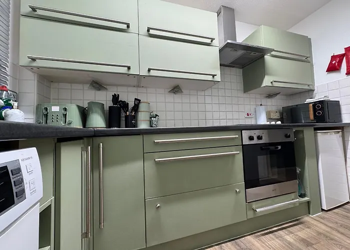 Immaculate Central Flat Near Edinburgh Castle With Free Private Parking Apartment *