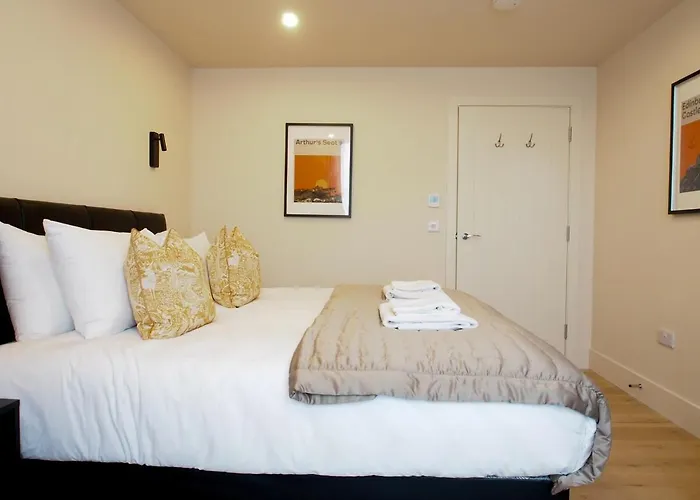 דירה Bright & Airy Mezzanine Loft In - Flat 4, Elgin House