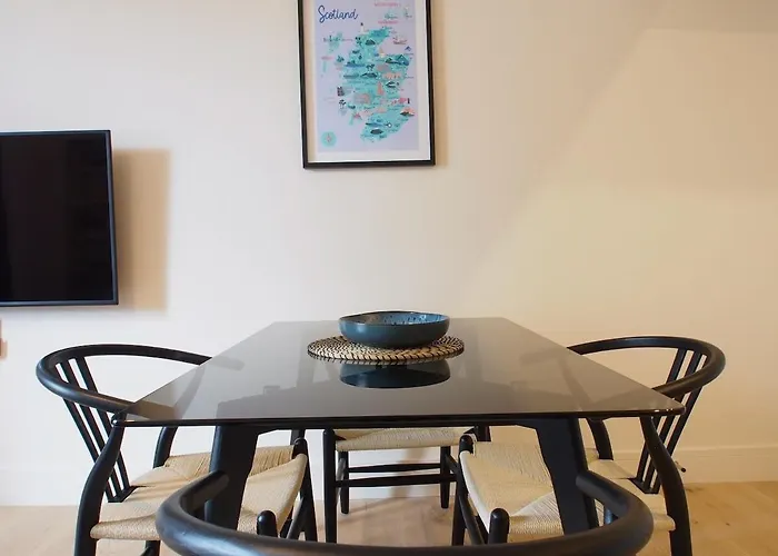 דירה Spacious Luxe 2-bed Near The Centre - Flat 6, Elgin House