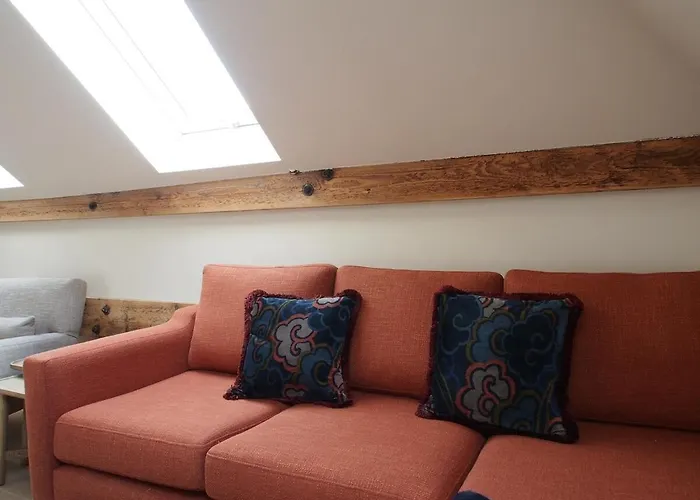 Stylish Mezzanine Loft In - Flat 5, Elgin House 아파트 *