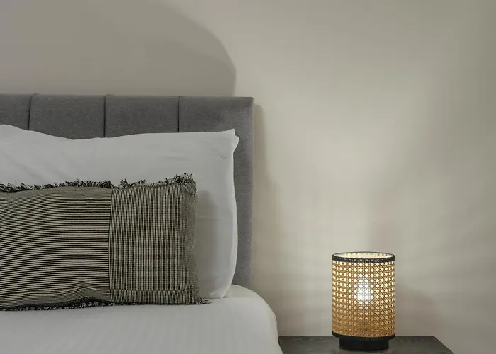 Διαμέρισμα Stylish 2 Bed Centre With Parking *