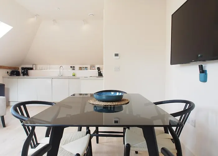 شقة Bright & Airy Mezzanine Loft In - Flat 4, Elgin House