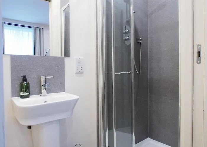 Spacious And Modern 2-bed On Easter Road - Flat 3, Elgin House דירה
