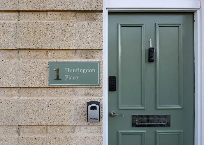 Stylish 2 Bed Centre With Parking Διαμέρισμα Εδιμβούργο