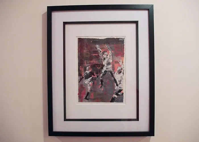 Apartment Stylish Mezzanine Loft In - Flat 5, Elgin House