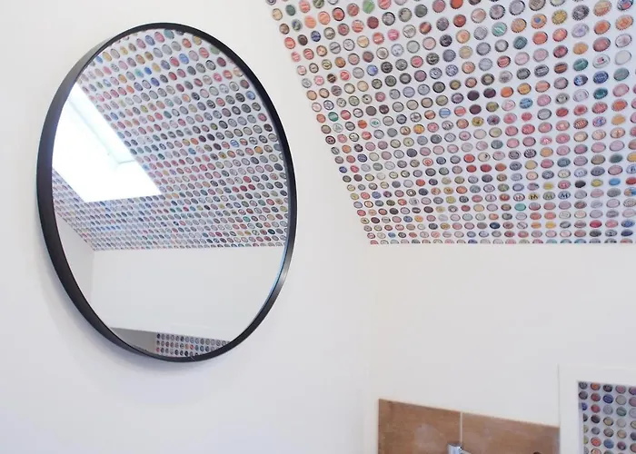 Bright & Airy Mezzanine Loft In - Flat 4, Elgin House شقة *