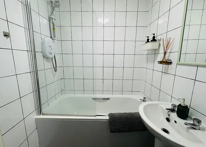 Immaculate Central Flat Near Edinburgh Castle With Free Private Parking Apartment Edinburgh