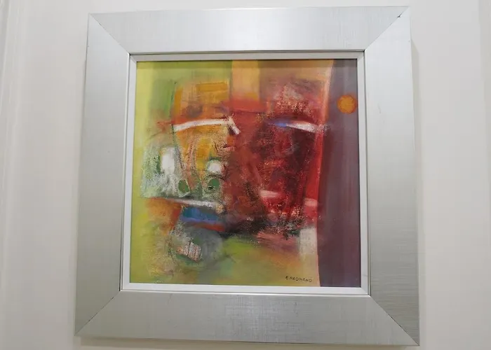 Spacious And Modern 2-bed On Easter Road - Flat 3, Elgin House אדינבורו