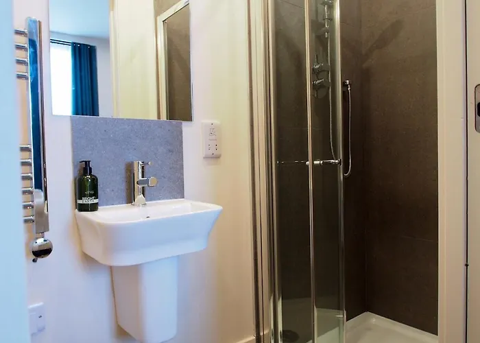 Spacious Luxe 2-bed Near The Centre - Flat 6, Elgin House