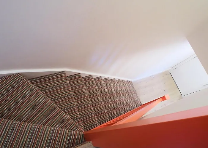 Bright & Airy Mezzanine Loft In - Flat 4, Elgin House إدنبرة